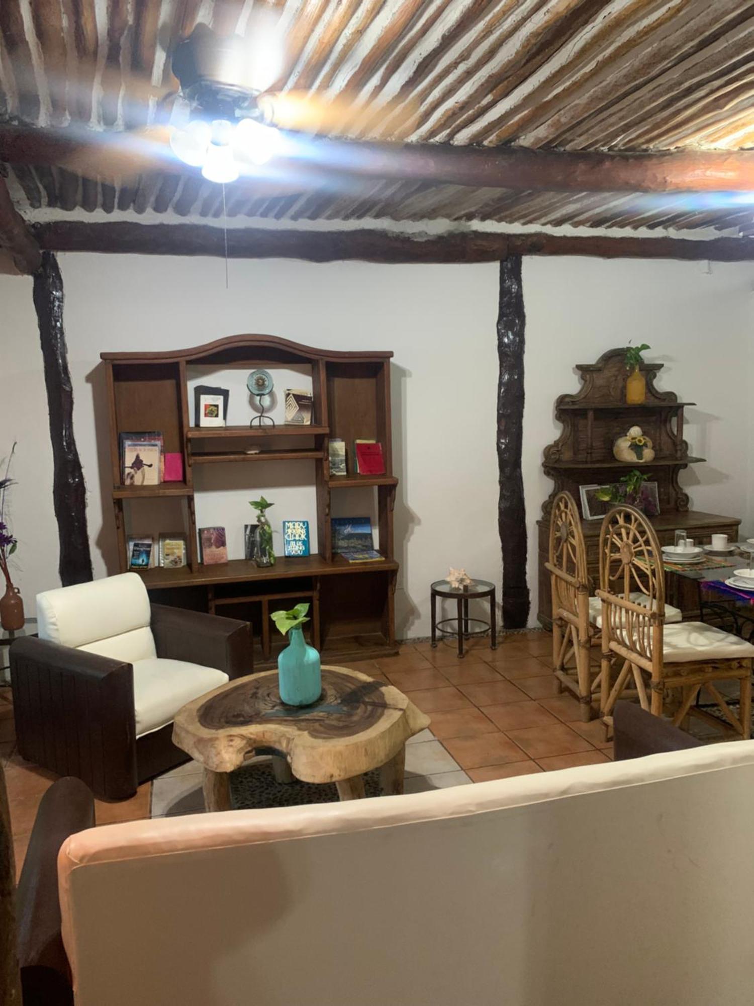 Casa Caribe Cancun Bagian luar foto Interior of a typical house in San Cristóbal de Las Casas