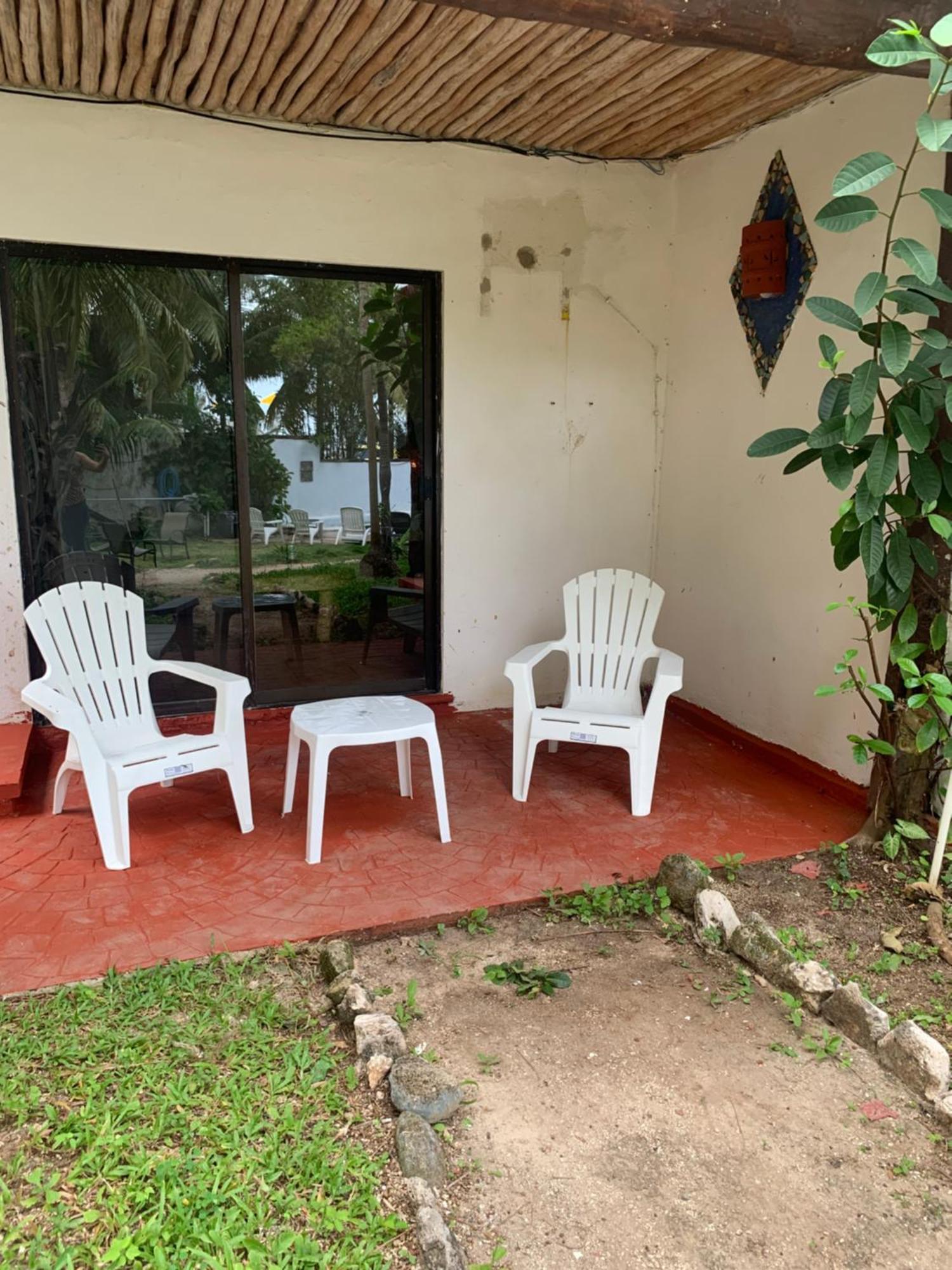 Casa Caribe Cancun Bagian luar foto A typical patio at a hotel in San José, Costa Rica
